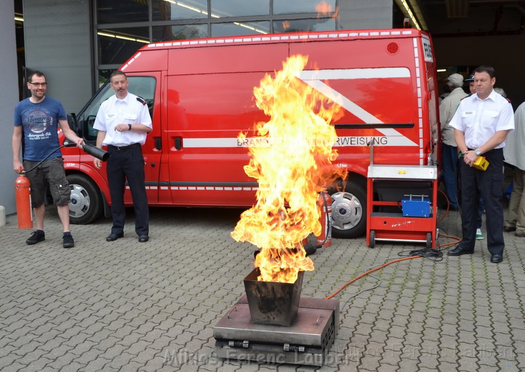 Tag der Offenen Tuer BF Koeln Weidenpesch Scheibenstr P083.JPG